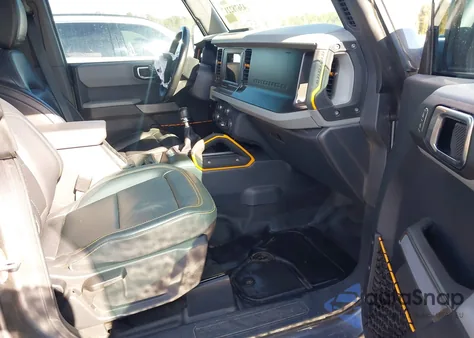 2022 Ford Bronco Badlands z USA, uszkodzony, nr VIN 1FMEE5DH3NLB02995